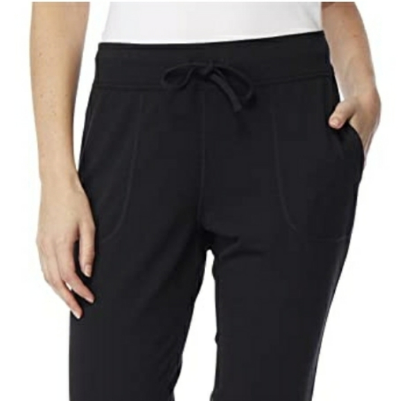 🆕️Ladies' Soft Fleece Knit Capri Pants - Picture 1 of 4